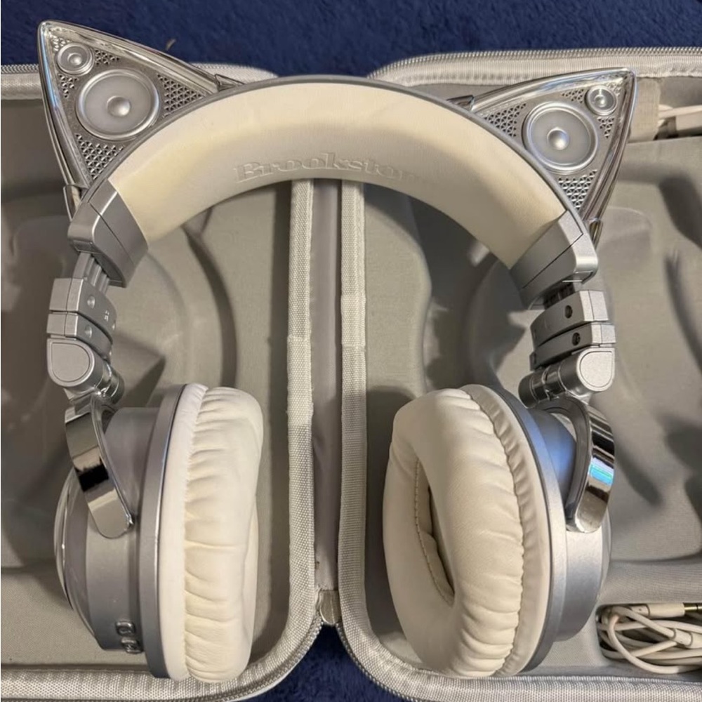 Ariana Grande Headphones
